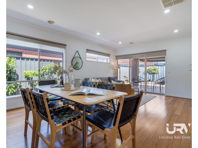 241 Newbury Blvd, Craigieburn VIC 3064