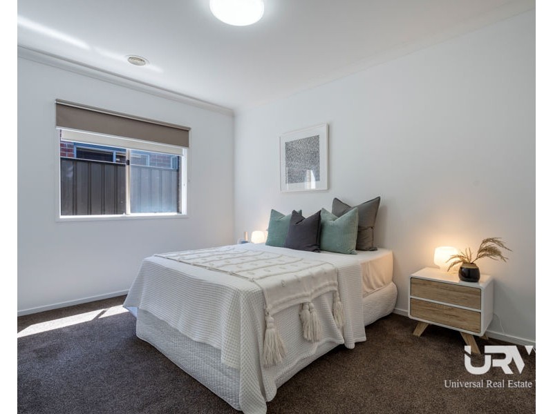 241 Newbury Blvd, Craigieburn VIC 3064