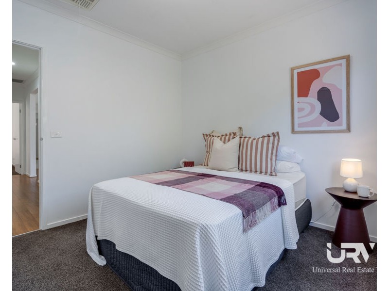 241 Newbury Blvd, Craigieburn VIC 3064
