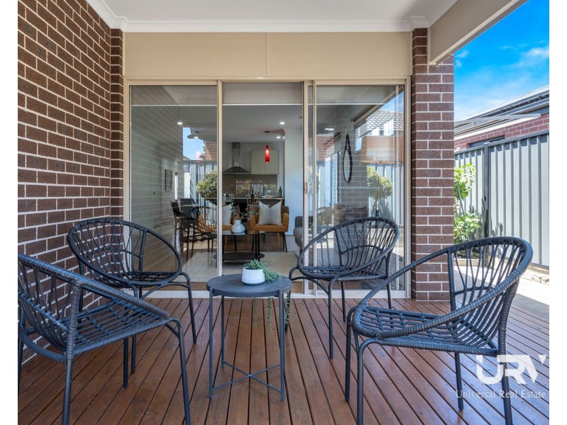 241 Newbury Blvd, Craigieburn VIC 3064