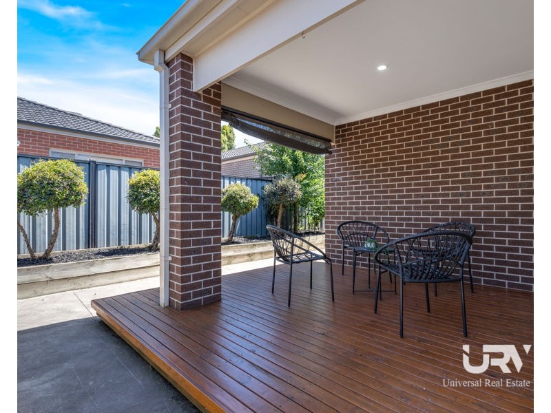 241 Newbury Blvd, Craigieburn VIC 3064
