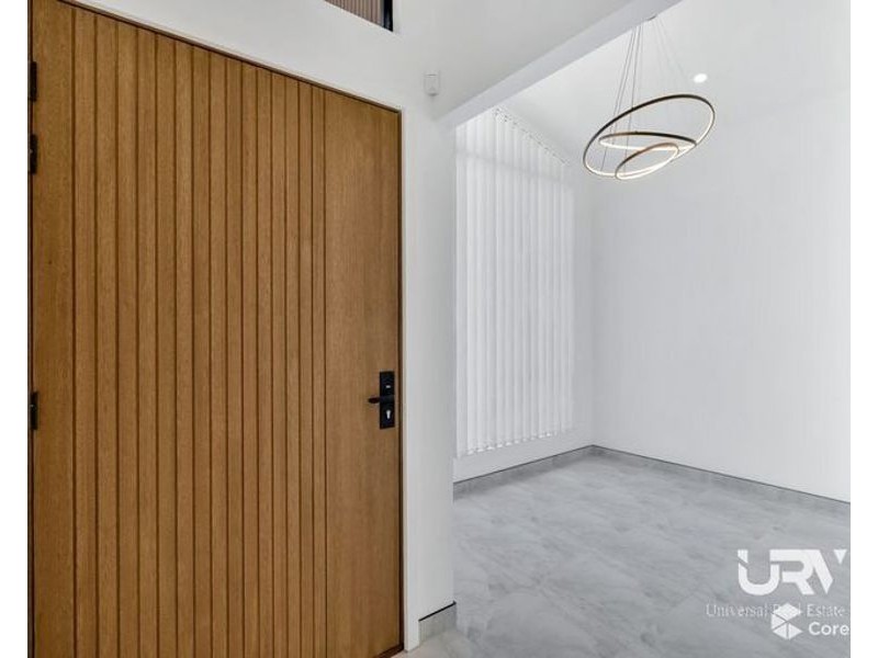 27 Madura Promenade, Mickleham VIC 3064
