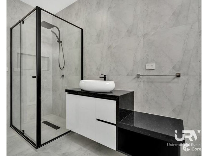 27 Madura Promenade, Mickleham VIC 3064