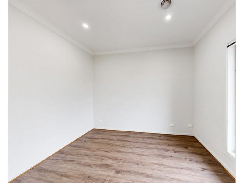 5 Rawson Street, Donnybrook VIC 3064