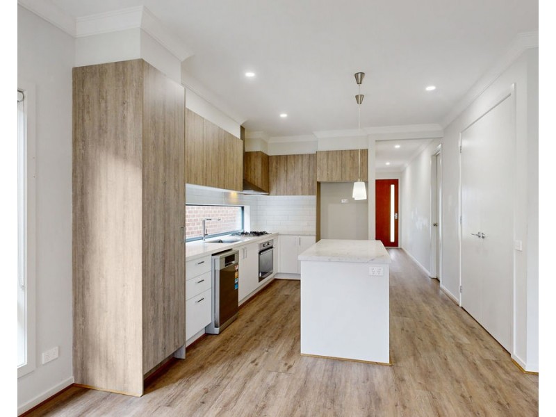 5 Rawson Street, Donnybrook VIC 3064