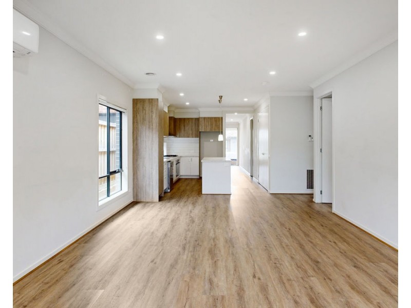 5 Rawson Street, Donnybrook VIC 3064
