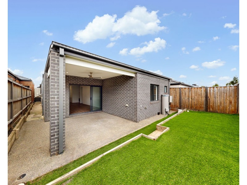 5 Rawson Street, Donnybrook VIC 3064