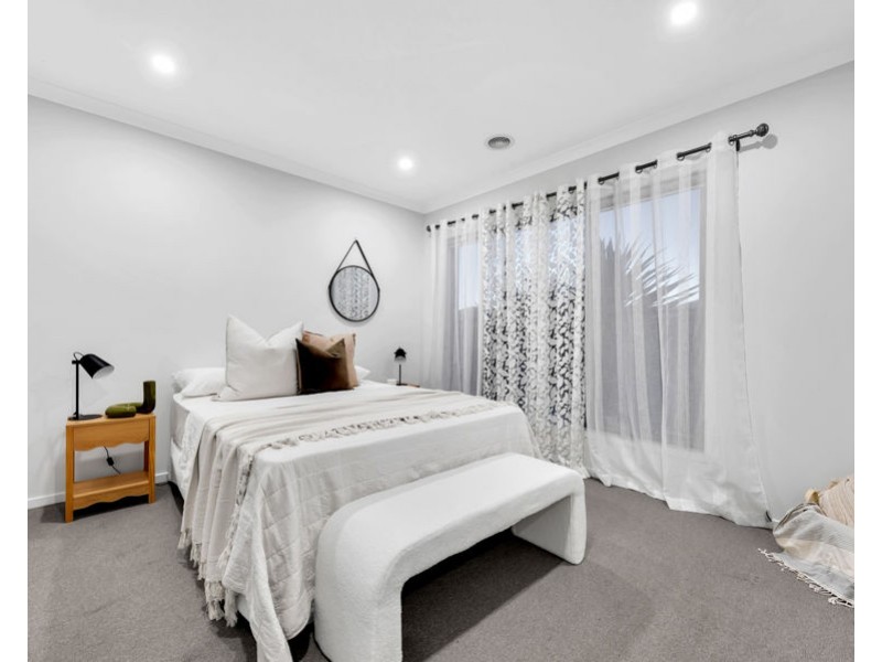 14 Wollemia Street, Craigieburn VIC 3064