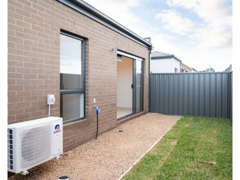 14 Crepe Road, Kalkallo VIC 3064