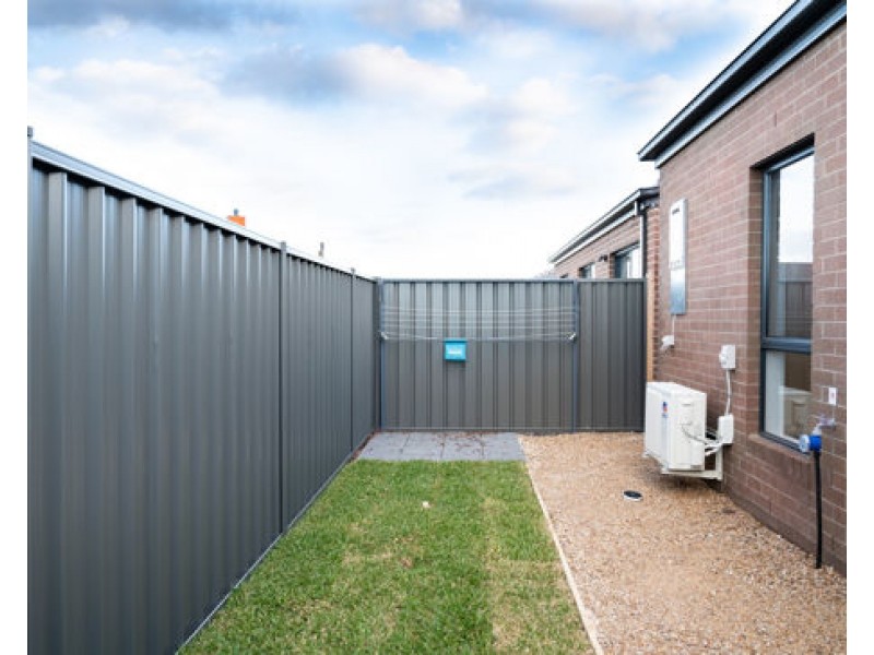 14 Crepe Road, Kalkallo VIC 3064