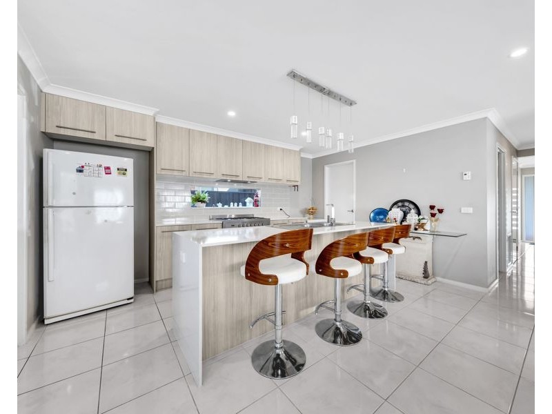 101 Ellscott Boulevard, Mickleham VIC 3064