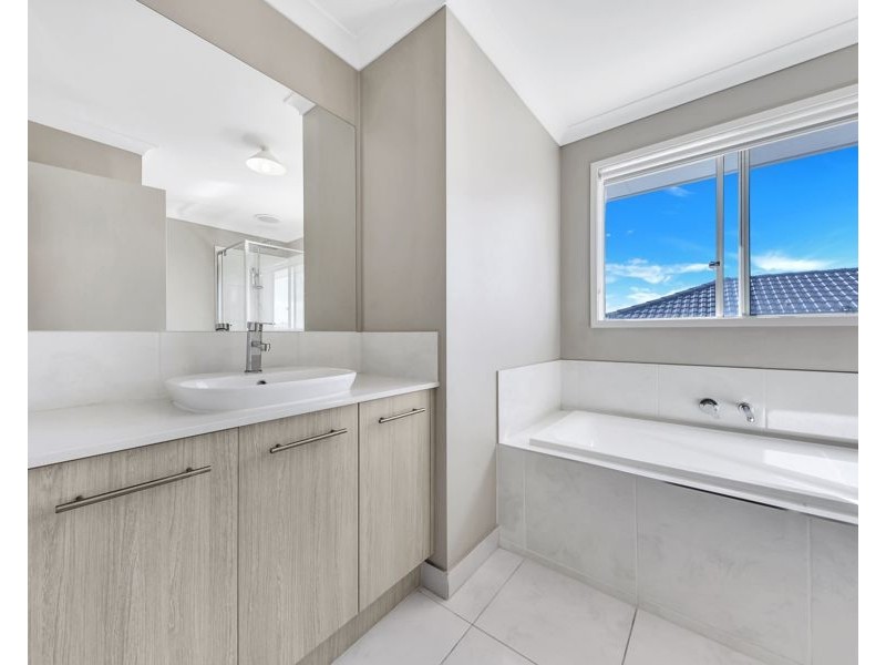 101 Ellscott Boulevard, Mickleham VIC 3064