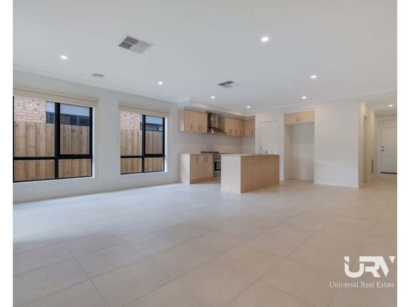 11 Pinaster Street, Wallan VIC 3756