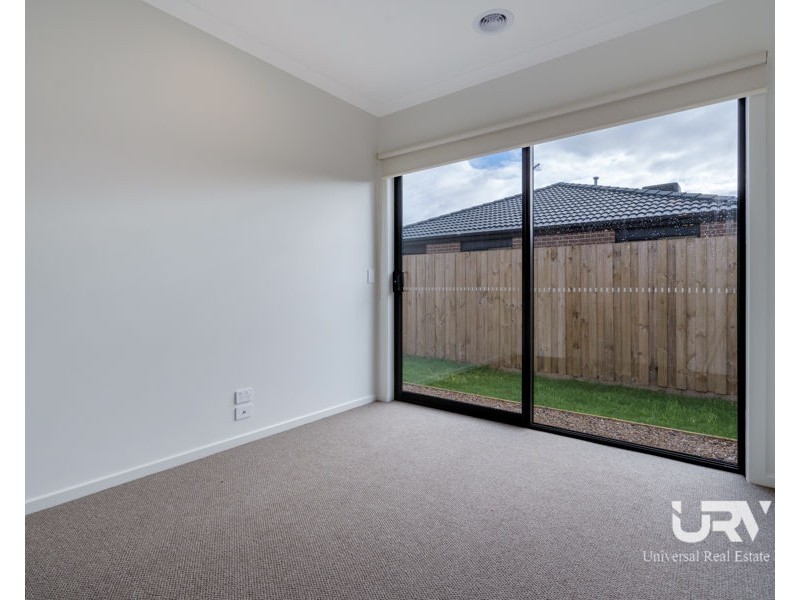 11 Pinaster Street, Wallan VIC 3756