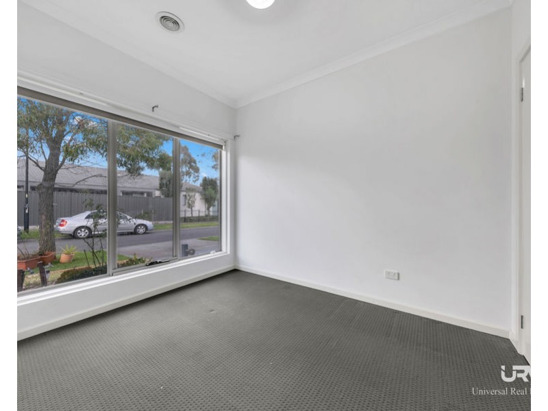 12 Burrows Place, Craigieburn VIC 3064