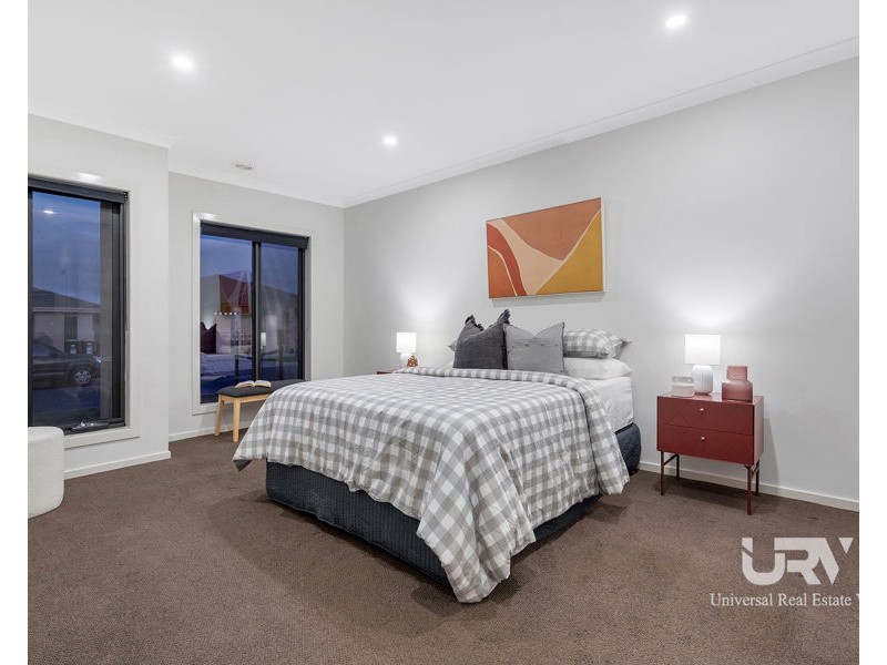 15 Valere Street, Mickleham VIC 3064