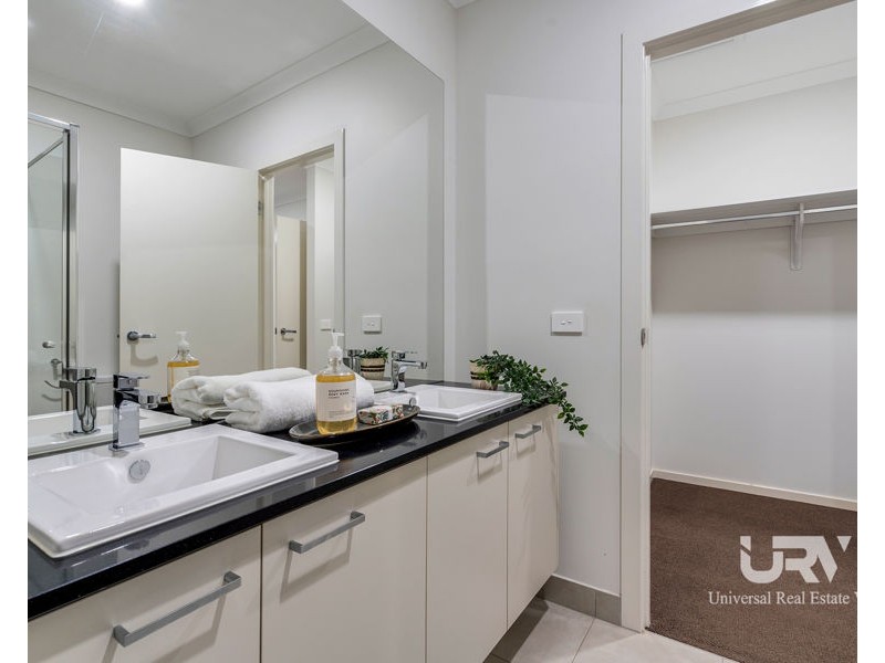 15 Valere Street, Mickleham VIC 3064