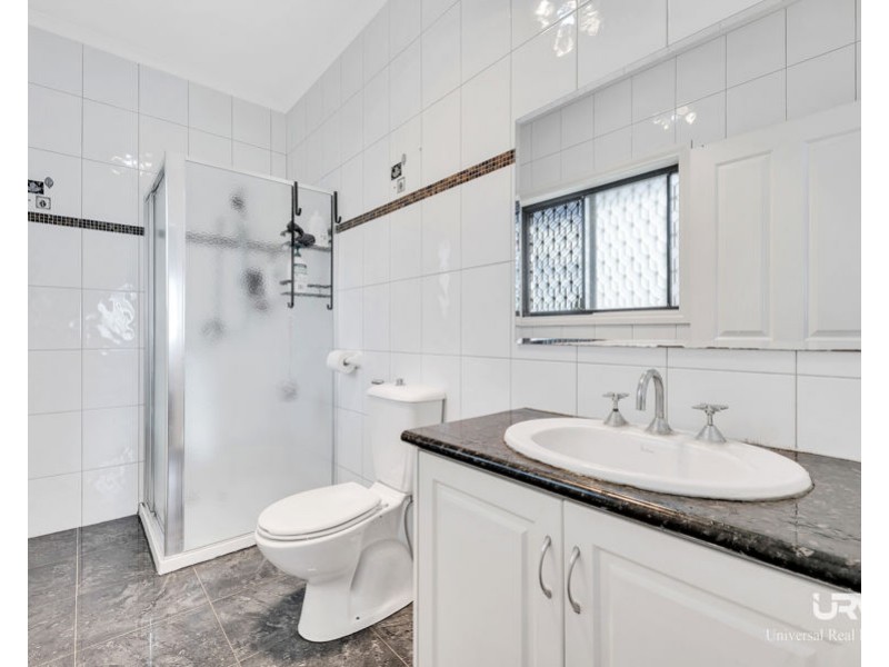 2 Golfview Drive, Craigieburn VIC 3064