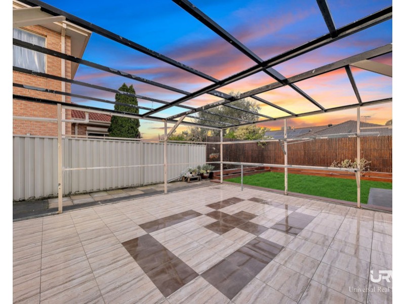 2 Golfview Drive, Craigieburn VIC 3064