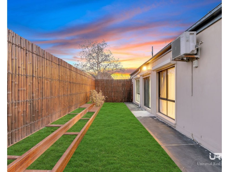 2 Golfview Drive, Craigieburn VIC 3064