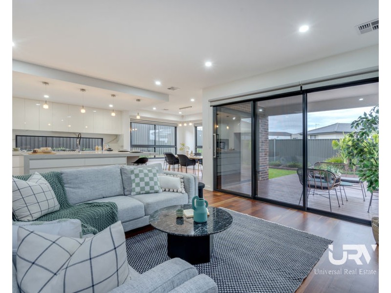 7 Nature Drive, Greenvale VIC 3059