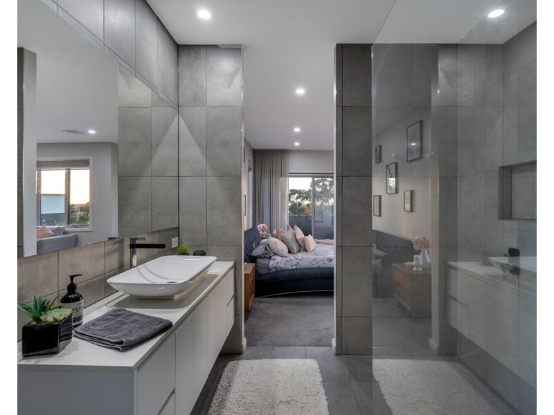 2 Tarlo Court, Craigieburn VIC 3064