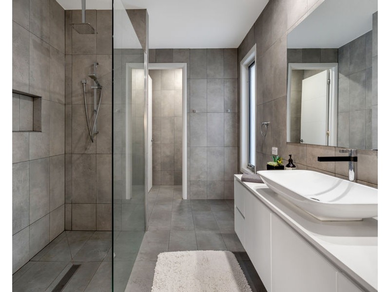 2 Tarlo Court, Craigieburn VIC 3064