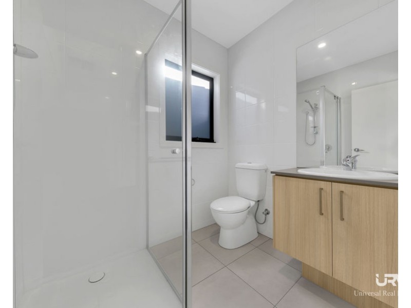 18 Pinaster Street, Wallan VIC 3756