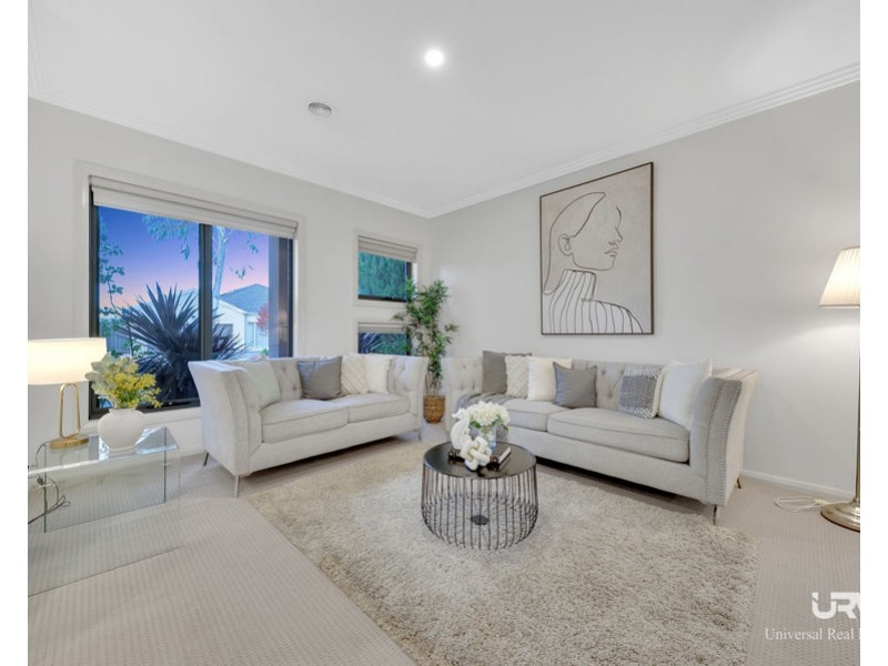 14 Rosleigh Drive, Craigieburn VIC 3064
