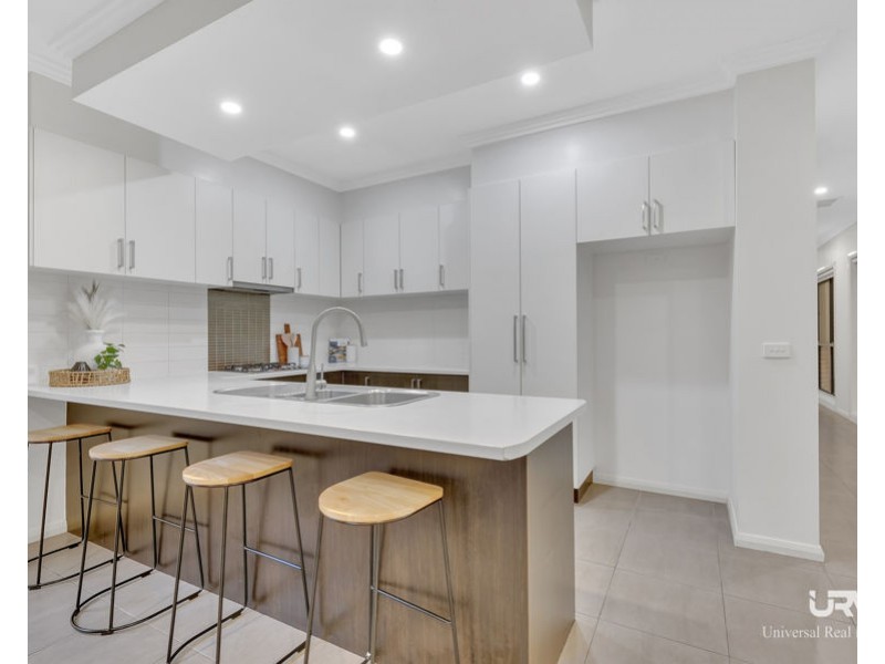 14 Rosleigh Drive, Craigieburn VIC 3064