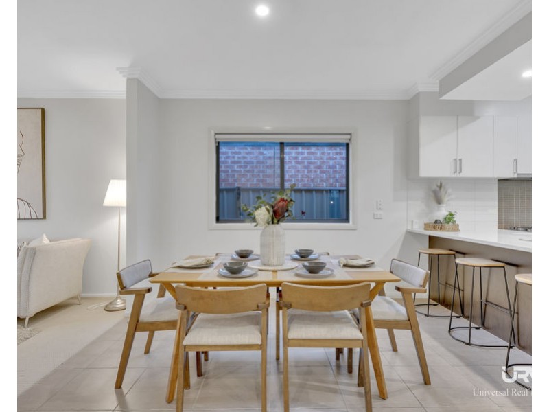 14 Rosleigh Drive, Craigieburn VIC 3064