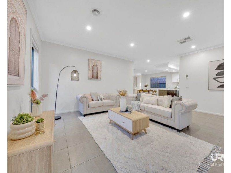 14 Rosleigh Drive, Craigieburn VIC 3064