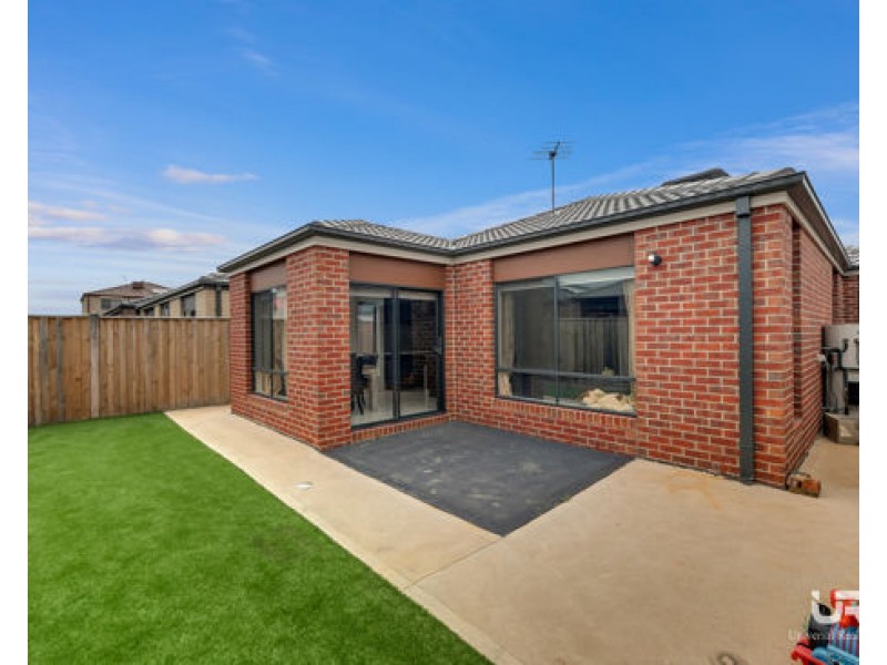 26 Stettler Boulevard, Mickleham VIC 3064