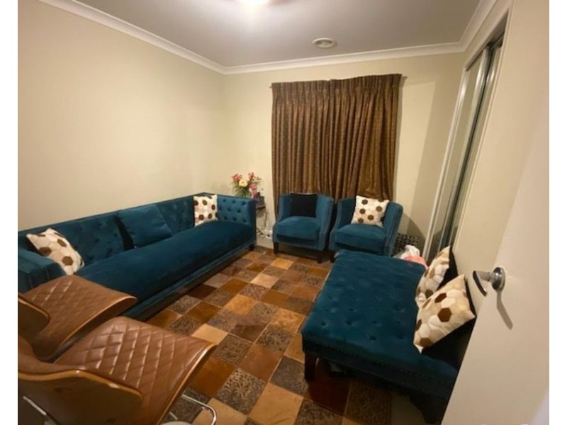 32 Gateshead St, Craigieburn VIC 3064