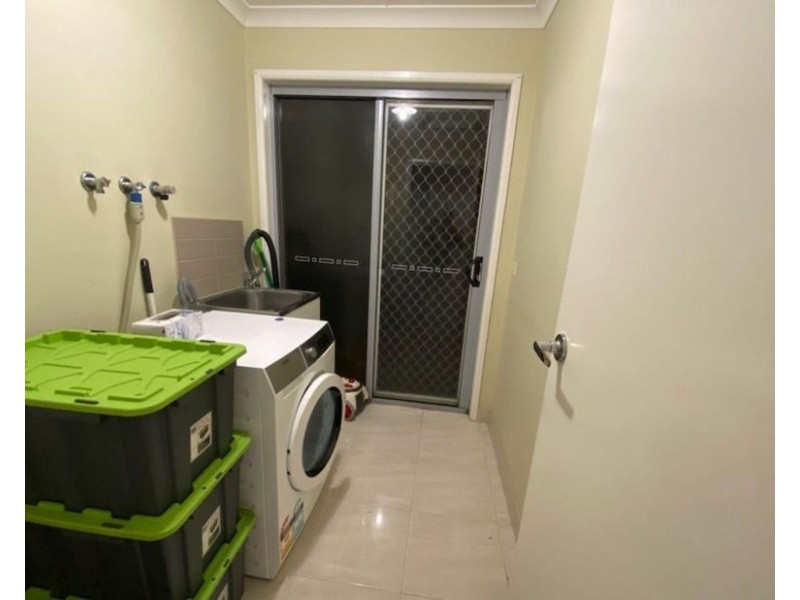 32 Gateshead St, Craigieburn VIC 3064
