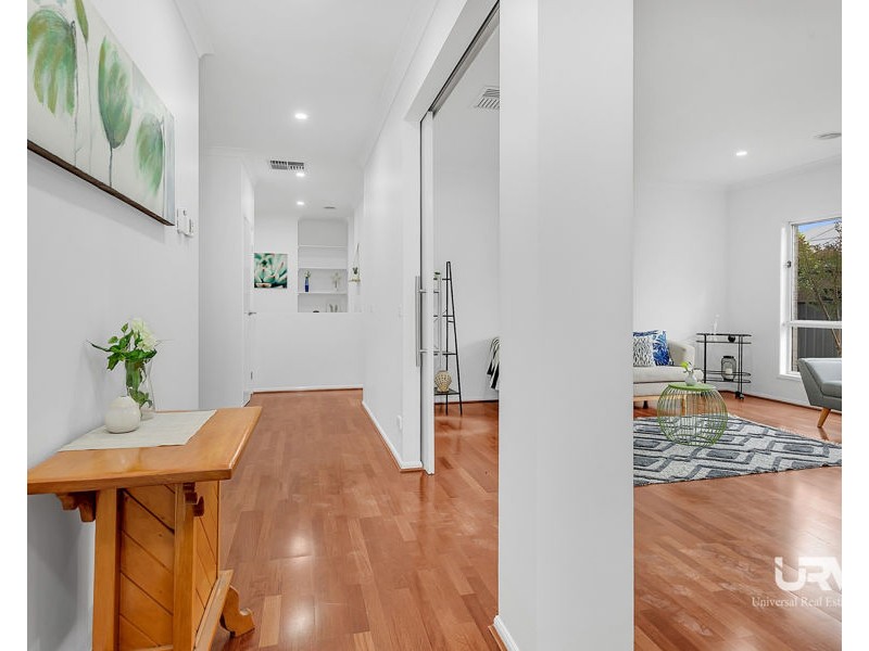 32 Ben Loman Circuit, Craigieburn VIC 3064