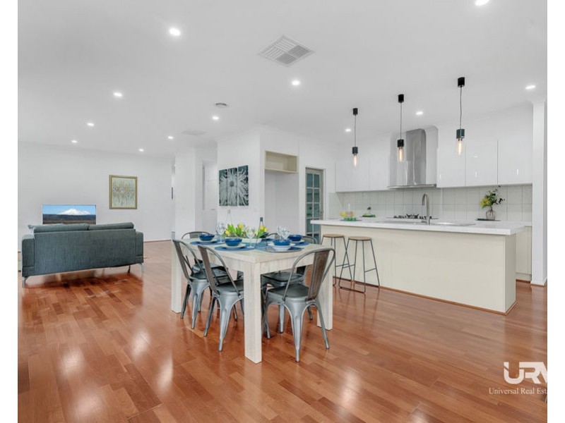 32 Ben Loman Circuit, Craigieburn VIC 3064