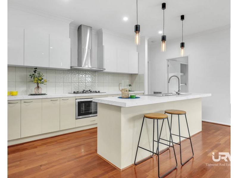 32 Ben Loman Circuit, Craigieburn VIC 3064