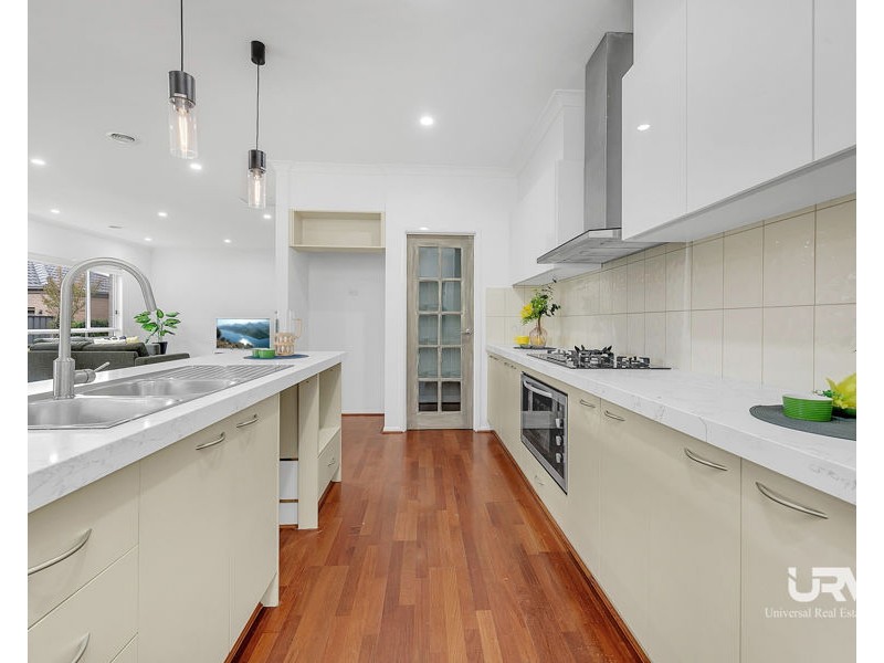 32 Ben Loman Circuit, Craigieburn VIC 3064