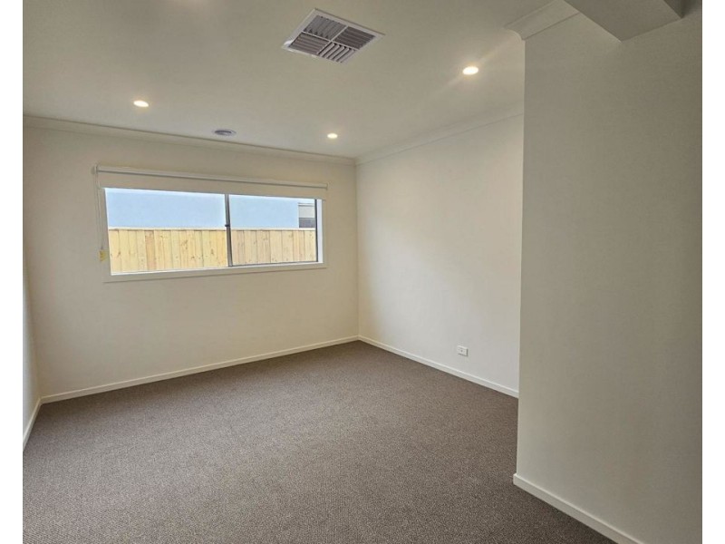 23 Yarding Street, Donnybrook VIC 3064