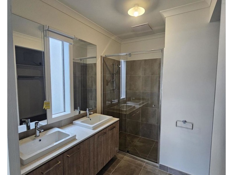 23 Yarding Street, Donnybrook VIC 3064