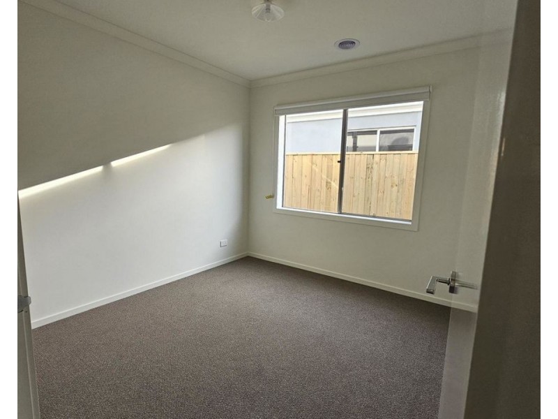 23 Yarding Street, Donnybrook VIC 3064