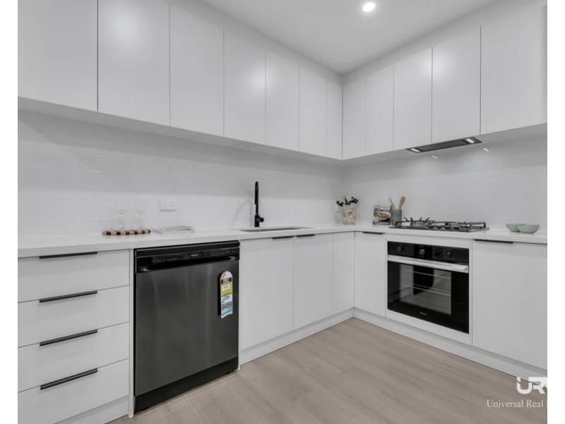 32 Hockley Avenue, Mickleham VIC 3064