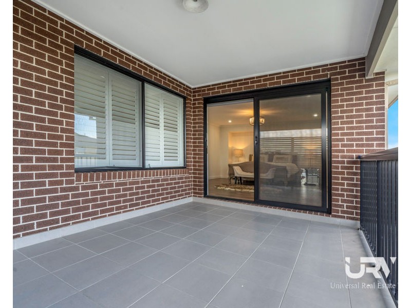 4 Clopton Rise, Craigieburn VIC 3064