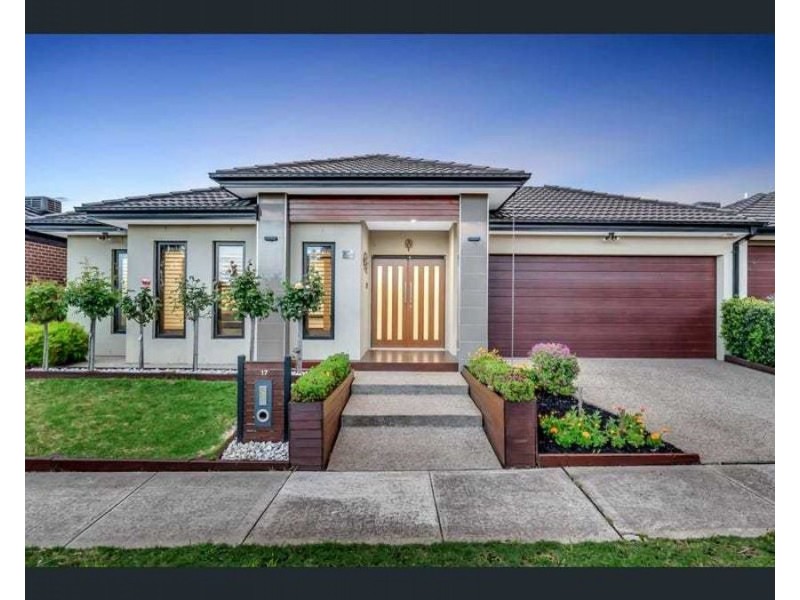 17 Escapade Boulevard, Craigieburn VIC 3064