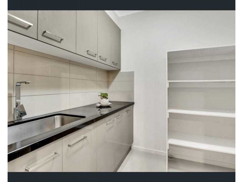 17 Escapade Boulevard, Craigieburn VIC 3064