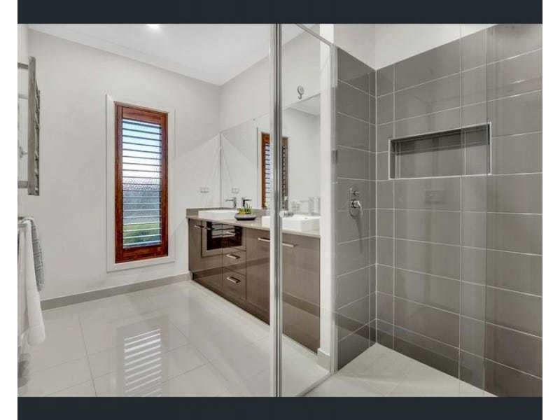 17 Escapade Boulevard, Craigieburn VIC 3064