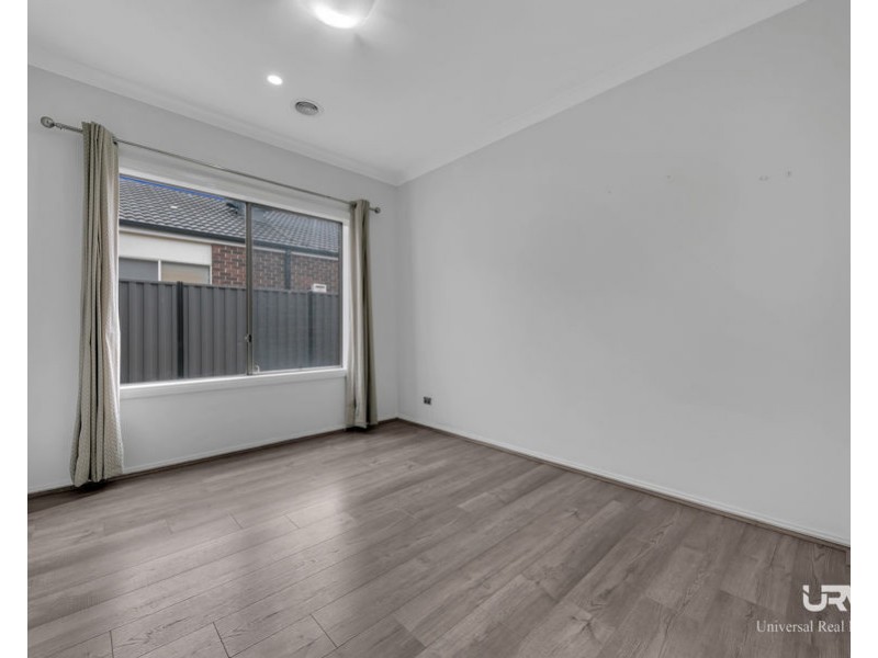 6 Dashing Road, Craigieburn VIC 3064