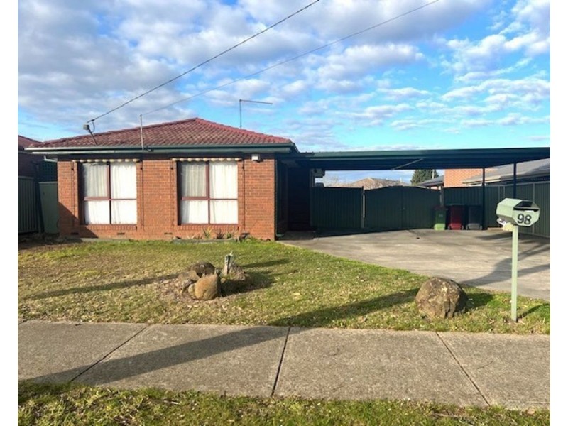 98 Hanson Road, Craigieburn VIC 3064