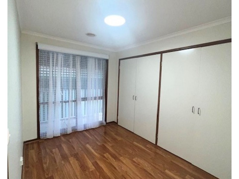 98 Hanson Road, Craigieburn VIC 3064